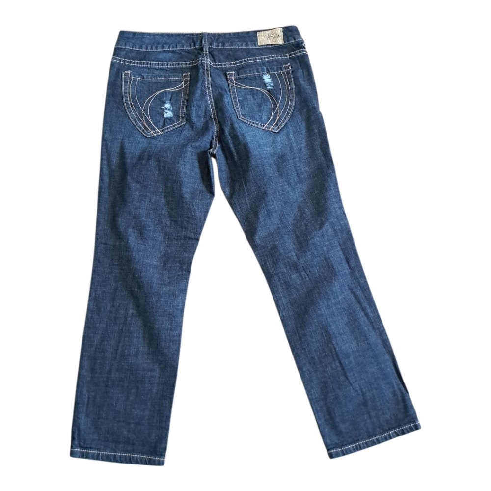 Ariya Jeans - Picture 2 of 9